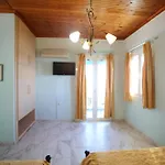 Ξενοδοχείο με διαμερίσματα Bella Vista 3*