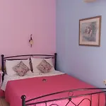 Ξενοδοχείο με διαμερίσματα Bella Vista 3*