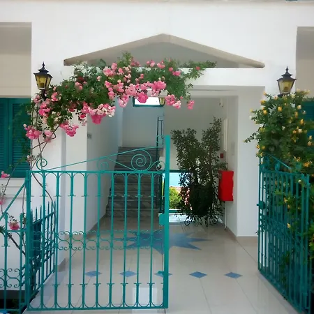 Bella Vista Апартхотел