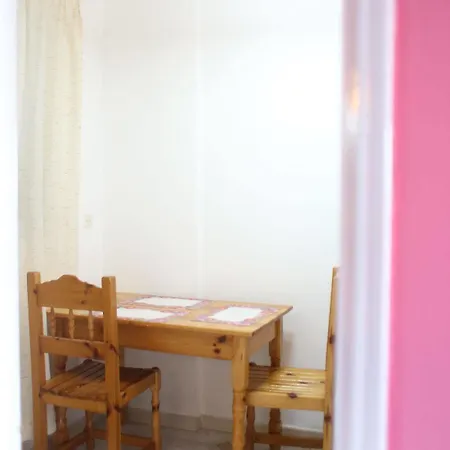 מלון דירות Bella Vista 4*